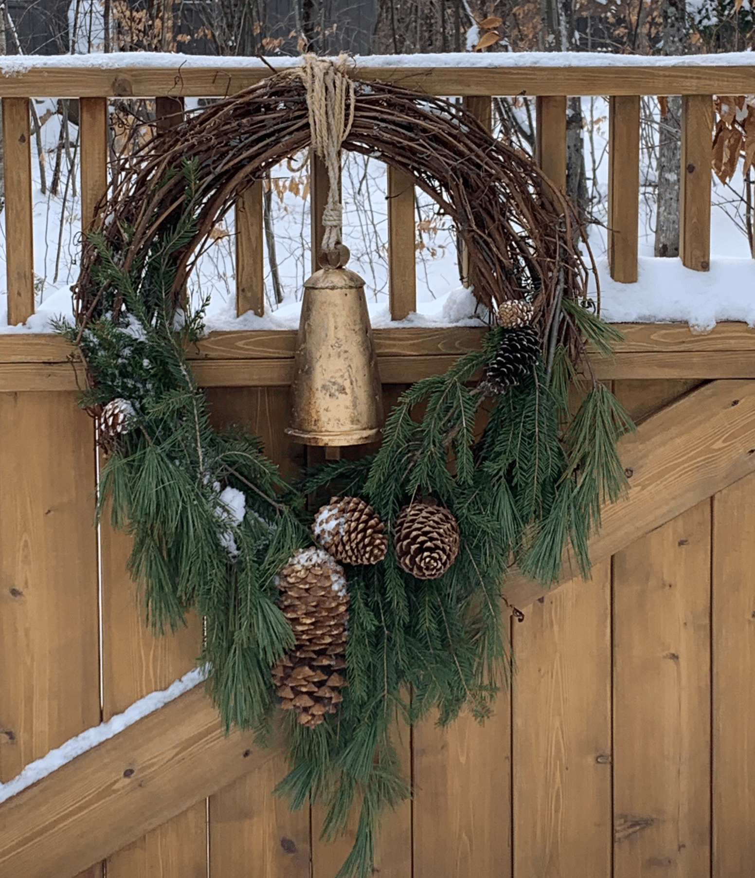 Couronnes et gerbes — créations de sapinage (Laurentides)